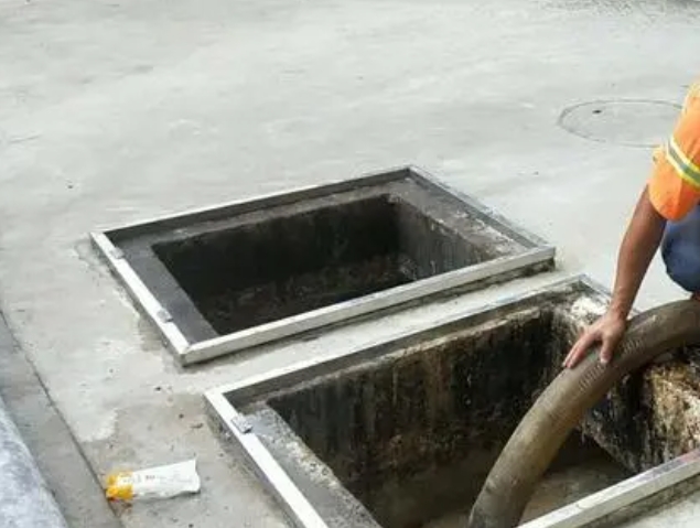 麻山化粪池清理